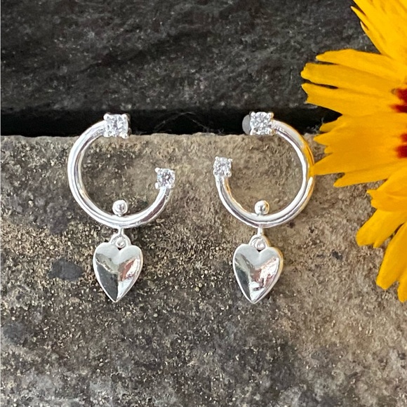 🌼2 x HOST PICK🌼 NWT Lucky Brand Sterling Silver Heart Earrings - Picture 1 of 10
